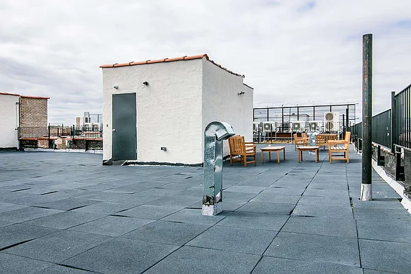 Rented by Nooklyn NYC LLC | media 68