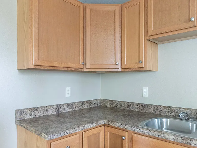 1017 E Benton St — Photo 5