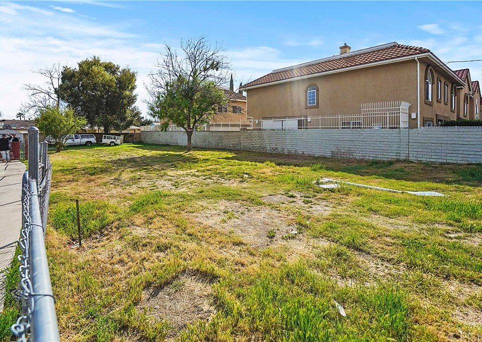 1st image of 15036 Nordhoff St
