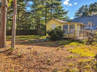 8 Gardonia St, Wareham, MA 02571