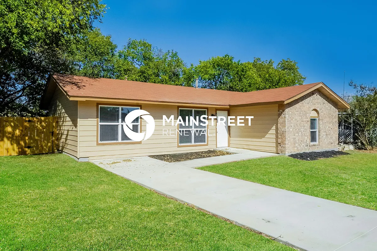Front View - 7331 Glen Hts