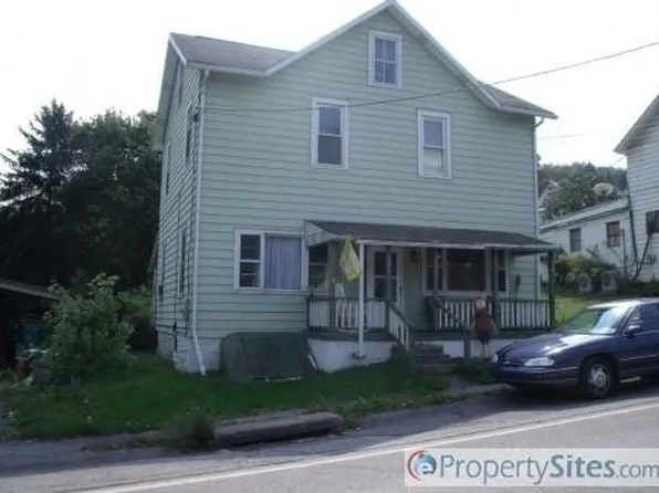 1288 Market St, Karthaus, PA 16845