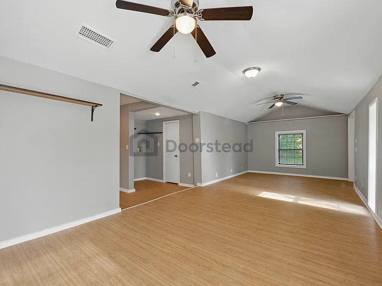 901 Kimbrough St — Photo 6