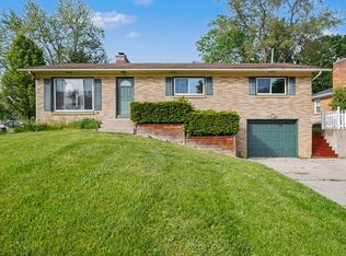 2155 Tremont Blvd NW, Grand Rapids, MI 49504