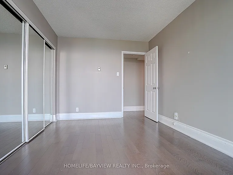 99 Harbour Sq #3108 — Photo 31