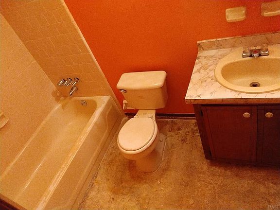 5th image of 6590 Arlingwood Dr