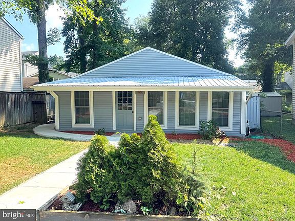 4th image of 1727 Forestville Rd