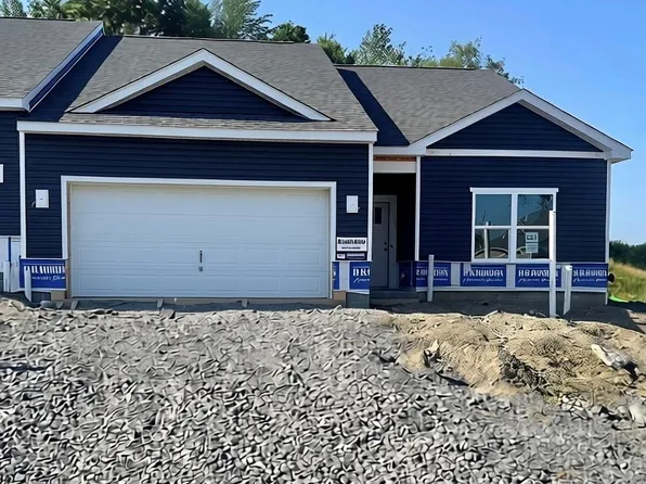 350 Gleneagles Dr, Butler, PA 16001