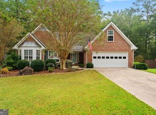 230 Ivy Creek Dr, Loganville, GA 30052