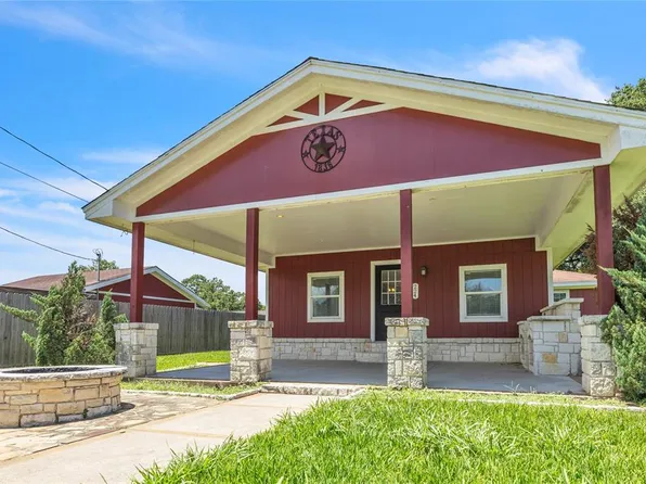 224 Freeman Street, Winnie, TX 77665