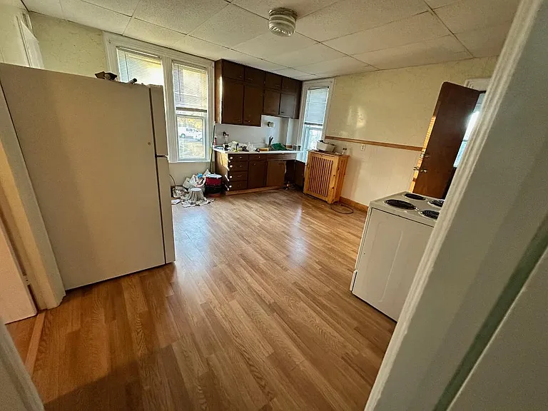 100 Leonard St #1 — Photo 5
