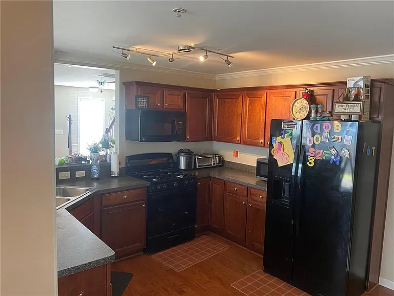 294 Balaban Cir — Photo 8