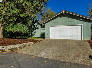 2859 SE 98th Ave, Portland, OR 97266