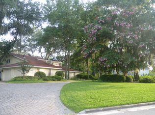 6 Sir Lancelot Ct, Savannah, GA 31405