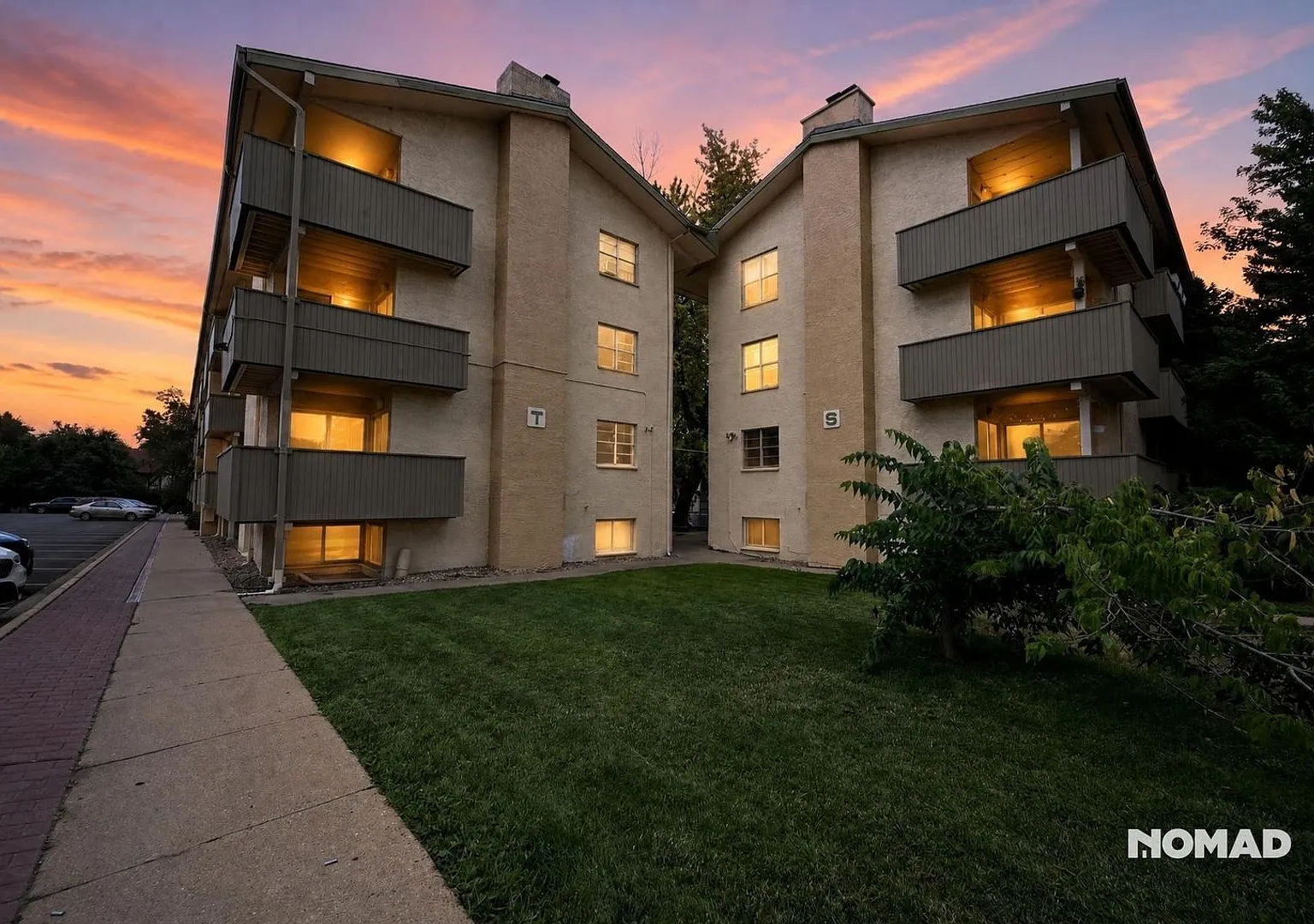 Spacious 3BR Condo in Boulder — Photo 1