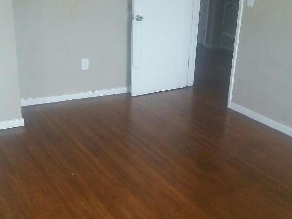 4th image of 655 23rd St APT 3