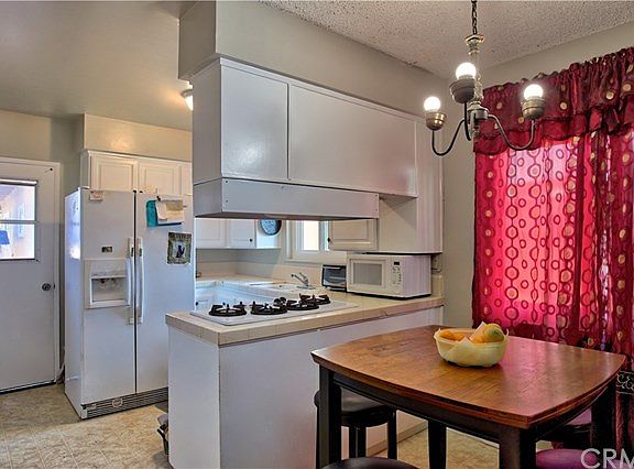 5th image of 682 Joann St