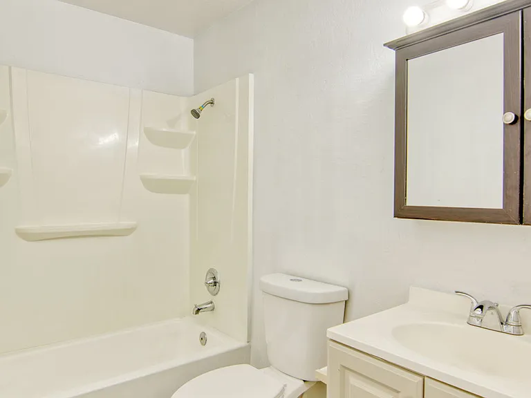 5653 E 28th St #5653 — Photo 6