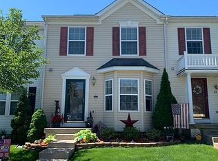 50 Lombard Ln, Bunker Hill, WV 25413