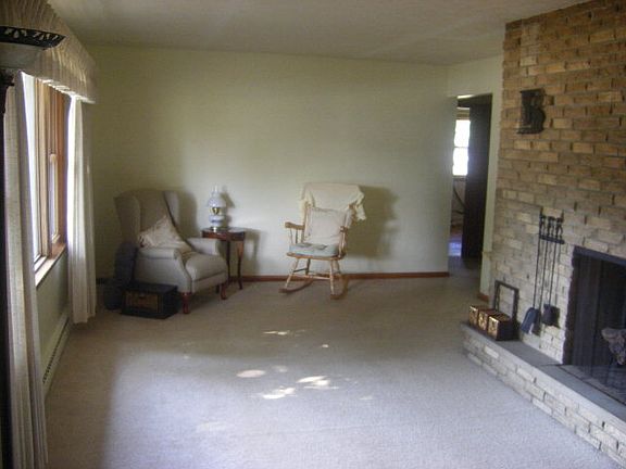 5th image of 904 Forest Lawn Dr