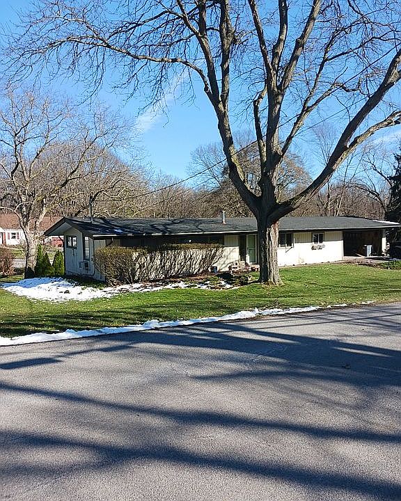 90 Moseley Cir, Fairport, NY 14450 Zillow