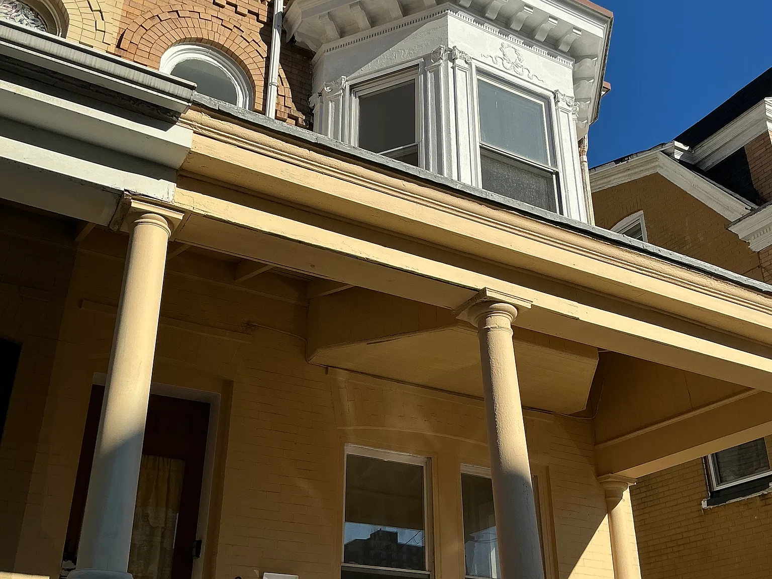 4 bed, 900 sqft, $2,000 — Photo 3