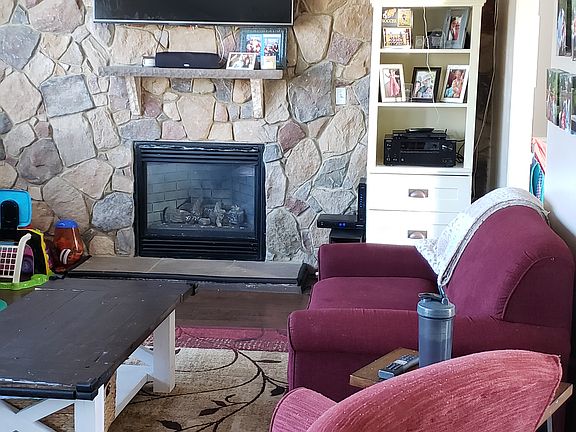 5th image of 905 Summerfield Cres
