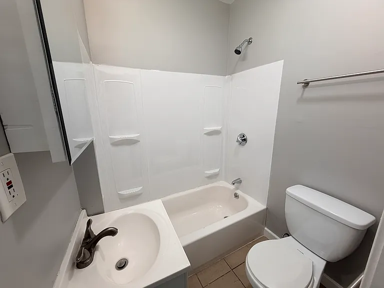 393-399 Main St #206 — Photo 2
