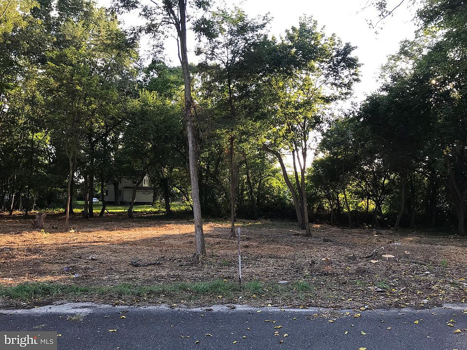 1st image of 106 Kennedy Dr
