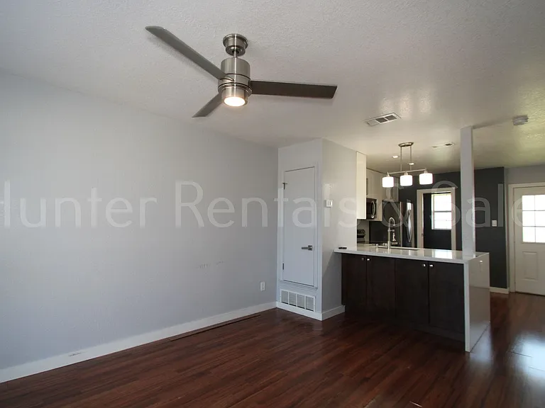 3802C Gus Dr — Photo 2