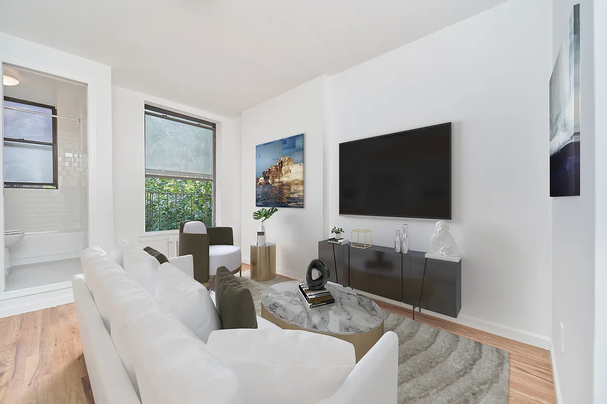 Building Photo - 324 E 74th St #3D