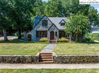 430 Highland Ave SW, Lenoir, NC 28645