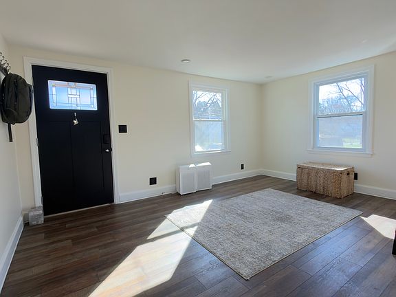 3rd image of 25 Reservoir Road