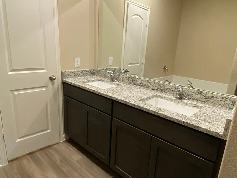 2212 Dahlia Way — Photo 7