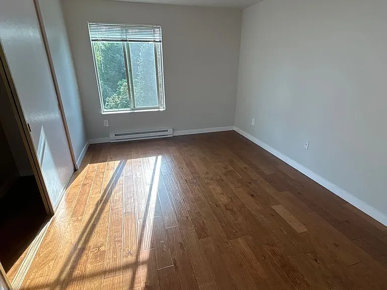 9100 Roosevelt Apartments — Photo 11