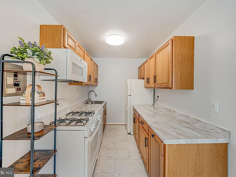 1200 S Arlington Ridge Rd #714 — Photo 9
