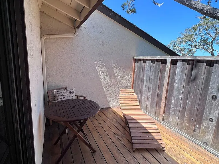 601 Acorn Ct — Photo 16
