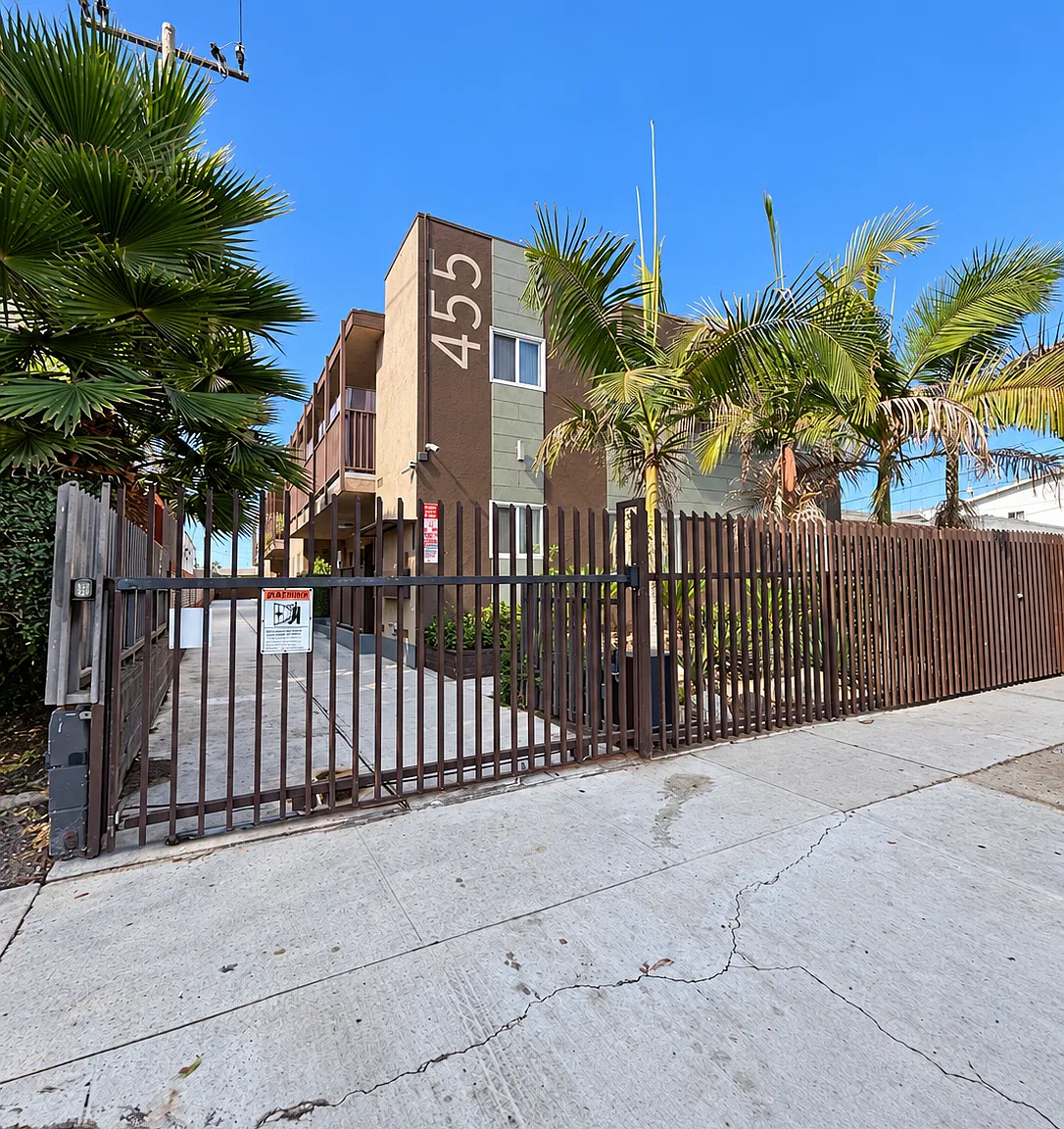 2 bed, $2,475 — Photo 1