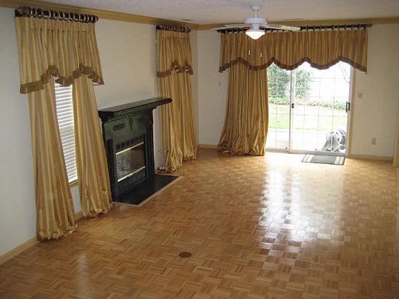 3rd image of 1729 Royal Cove Ct