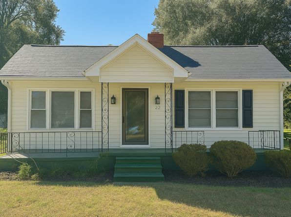 221 Neal St