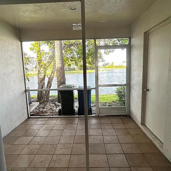 16637 Hemingway Dr #16637 — Photo 11