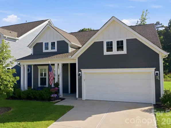 131 Reids Cove Dr, Mooresville, NC 28117