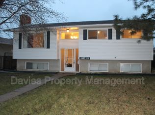 4003 89th St NW #BASEMENT, Edmonton, AB T6K1G2