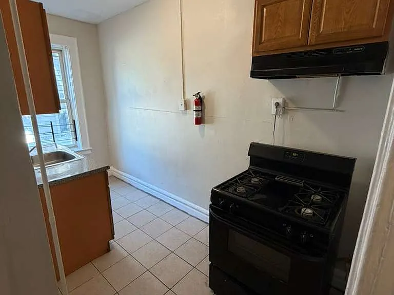 333 Park Ave #5 — Photo 3