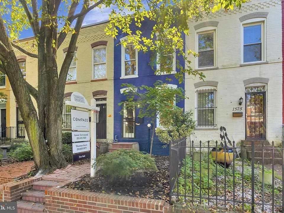 1527 Constitution Ave NE