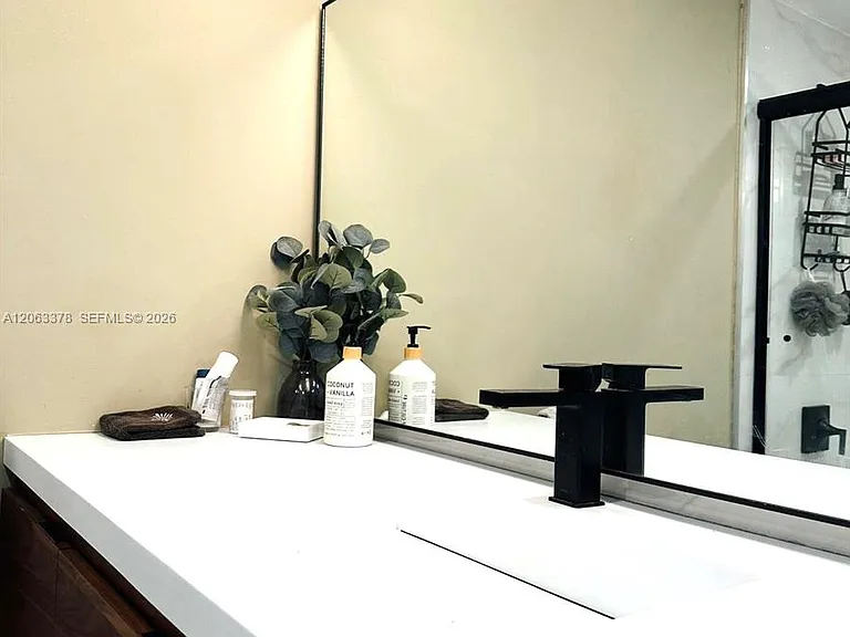1000 West Ave #27 — Photo 8