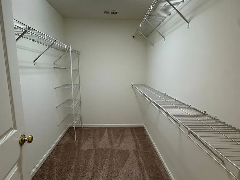 132 Springwood Ln — Photo 8