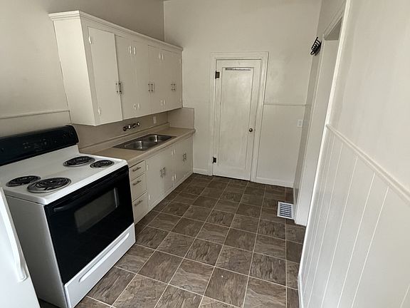 5th image of 104 12th St #11532730