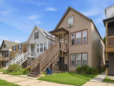 4849 W Ainslie St, Chicago, IL, 60630
