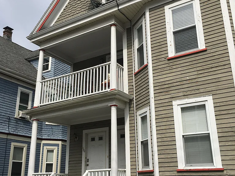 Brackett St — Photo 10